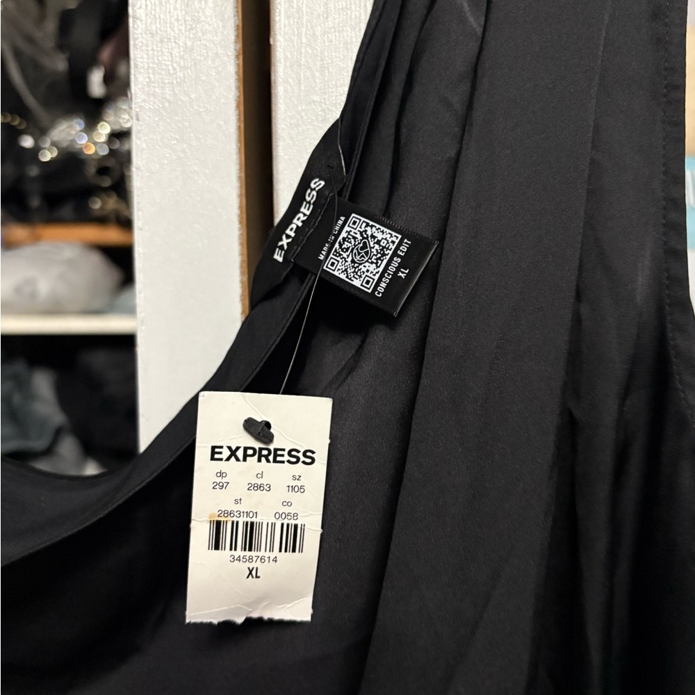 Express Black One-Shoulder Bodysuit - Picture 2 of 4